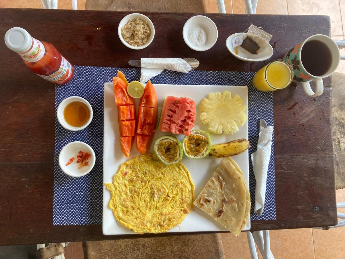 Botanica Eco Lodge Michamvi Kae Екстер'єр фото